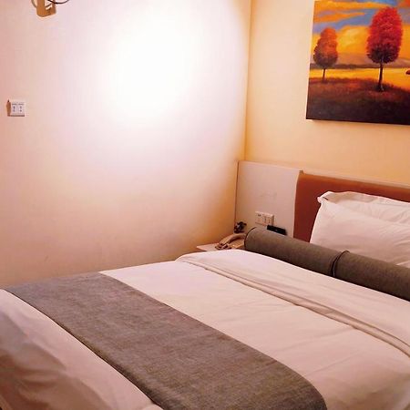 Mellow Orange Hotel - Bao'An Шънджън Екстериор снимка